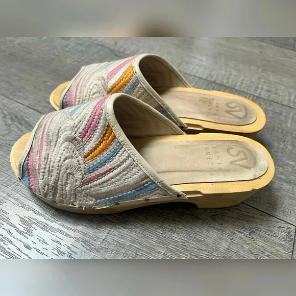Santa Venetia Goods Snipper Embroidered Clogs Size US 8 $365 - Picture 4 of 4